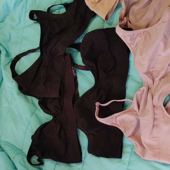 Gloria Vanderbilt bras from Costco, XL - Picture 1 of 3